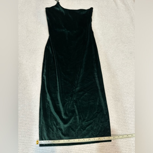 Rosedress Green Velvet mini body hugging dress, one shoulder strap, Size Med NWT - Picture 7 of 12
